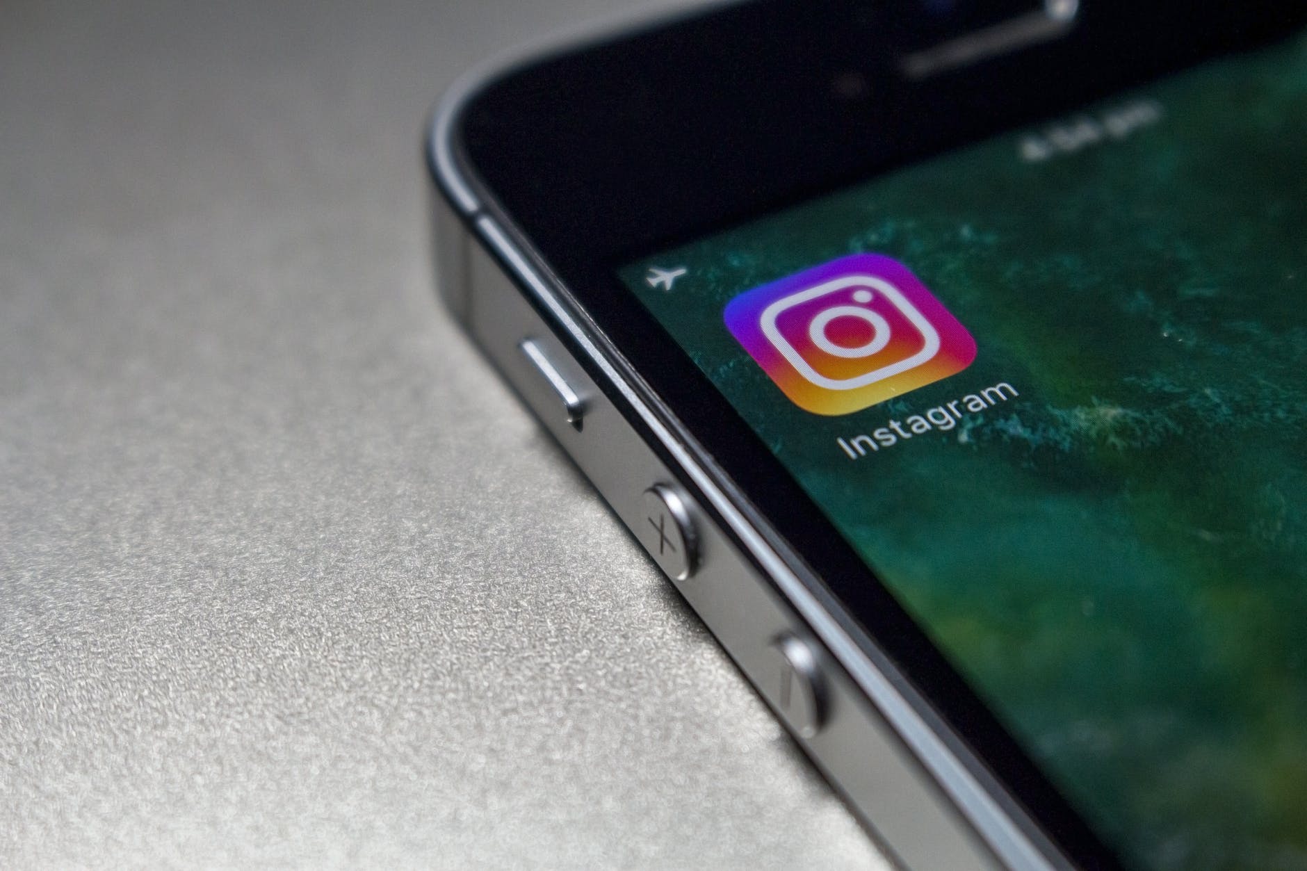 Read more about the article Instagram Ads 101